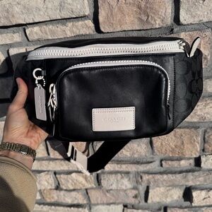 Coach TRACK BELT BAG IN SIGNATURE CANVAS
